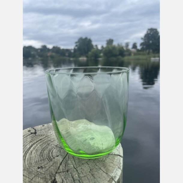 Mundbl�st glas -  LOW SWIRL - Ligth green